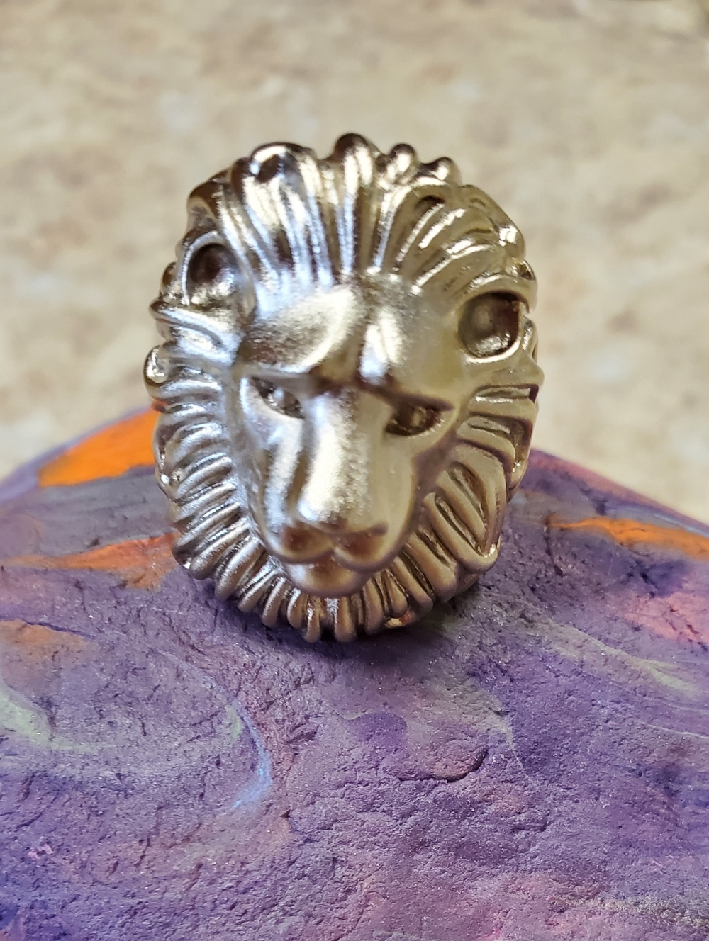 Kendra Scott Silver Lion Head Ring with Purple Accent